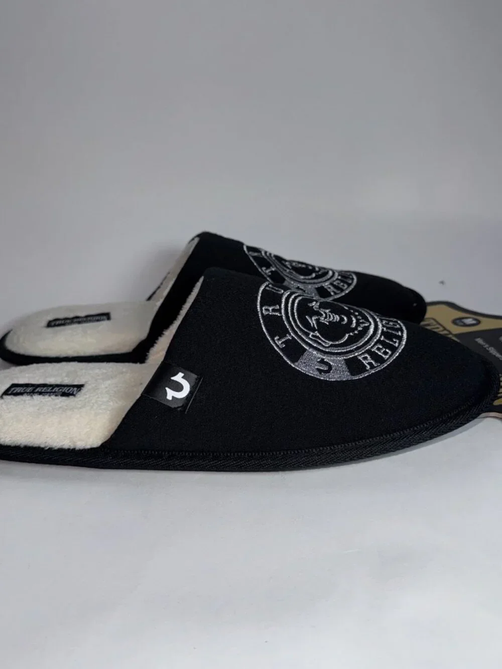 True religon Men's Designer Slippers House Shoes Slides Size 9-10 us